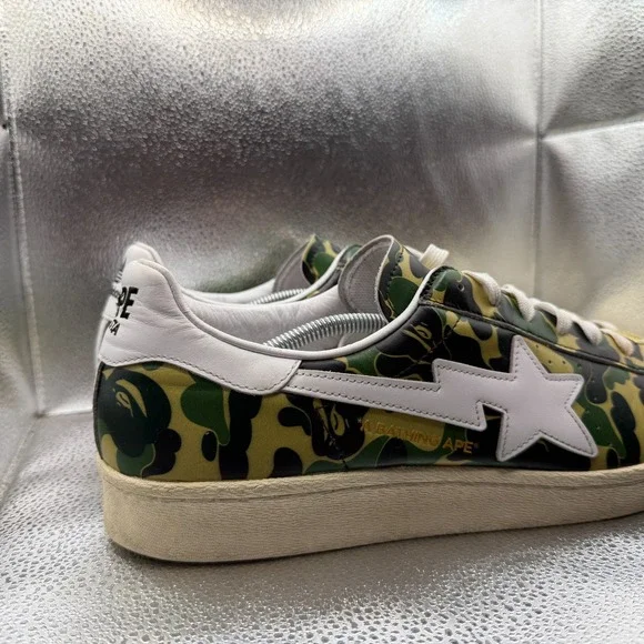 adidas gazelle silver green womens BAPE x adidas SB Shark Logo Full Zip Hooded Sweatshirt 1st Camo Green main image 1
